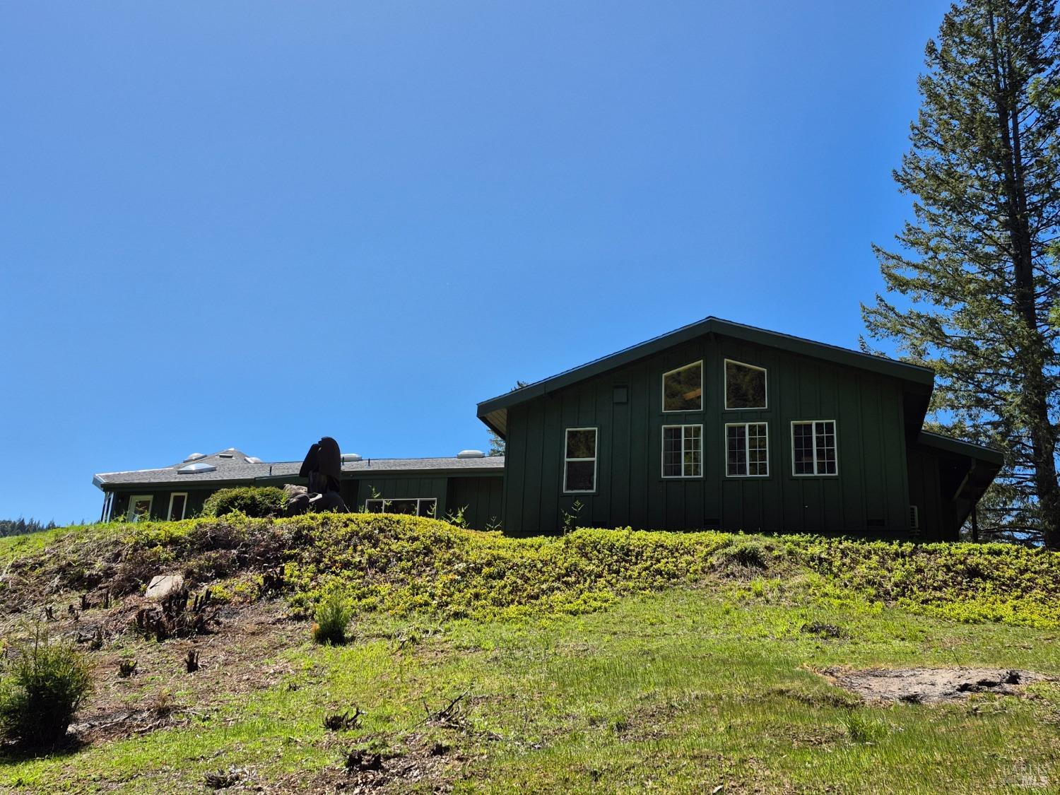 Detail Gallery Image 2 of 93 For 16770 Branscomb Rd, Branscomb,  CA 95454 - 2 Beds | 2 Baths