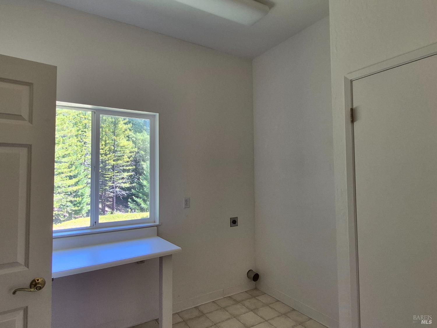Detail Gallery Image 44 of 93 For 16770 Branscomb Rd, Branscomb,  CA 95454 - 2 Beds | 2 Baths