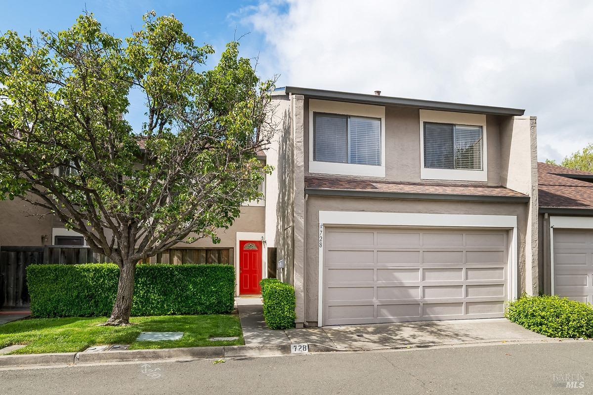 Detail Gallery Image 1 of 29 For 728 Walnut Ct, Novato,  CA 94945 - 4 Beds | 2/1 Baths