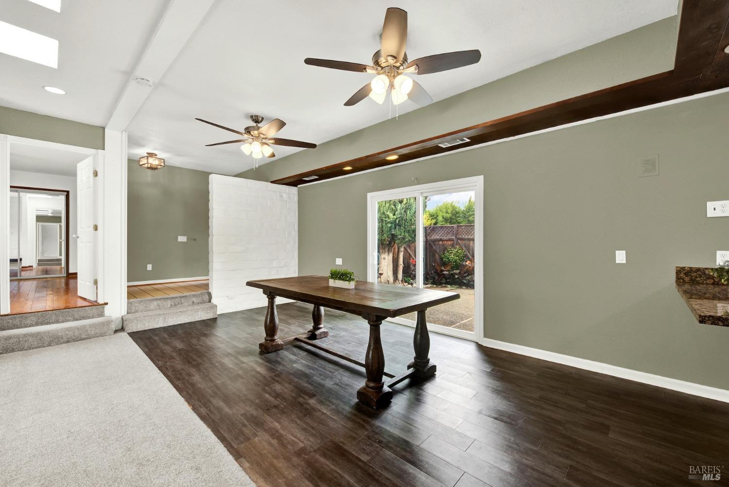Detail Gallery Image 10 of 77 For 511 Hemlock Ct, Vacaville,  CA 95688 - 3 Beds | 2 Baths