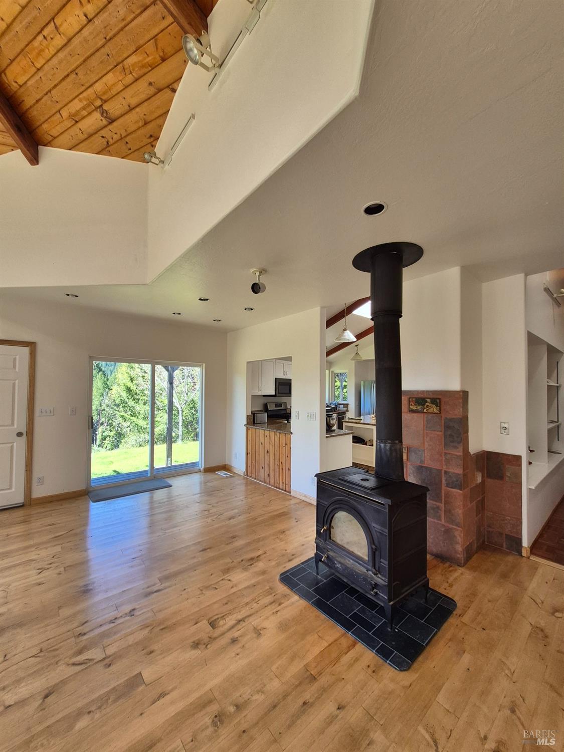 Detail Gallery Image 37 of 93 For 16770 Branscomb Rd, Branscomb,  CA 95454 - 2 Beds | 2 Baths