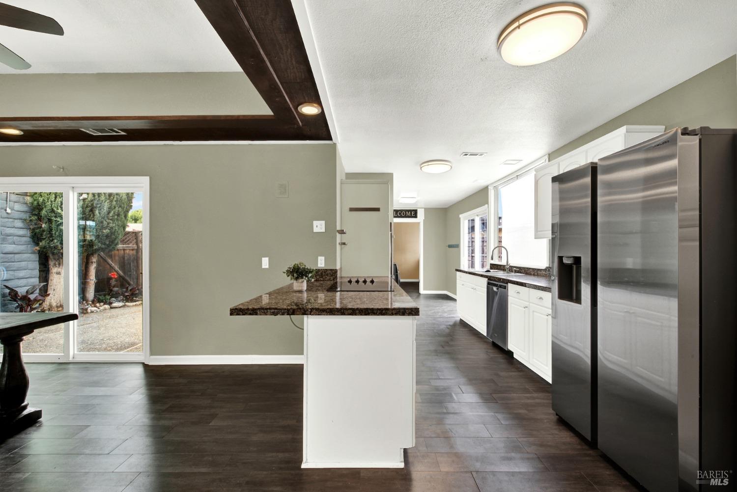 Detail Gallery Image 24 of 77 For 511 Hemlock Ct, Vacaville,  CA 95688 - 3 Beds | 2 Baths
