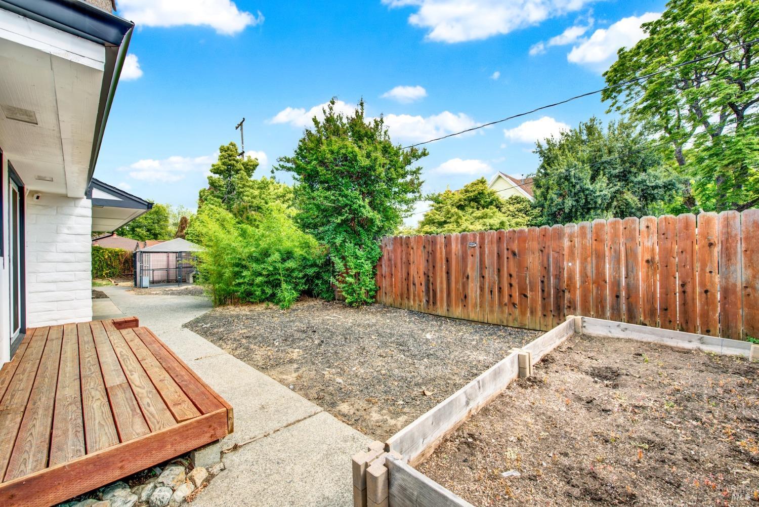 Detail Gallery Image 69 of 77 For 511 Hemlock Ct, Vacaville,  CA 95688 - 3 Beds | 2 Baths