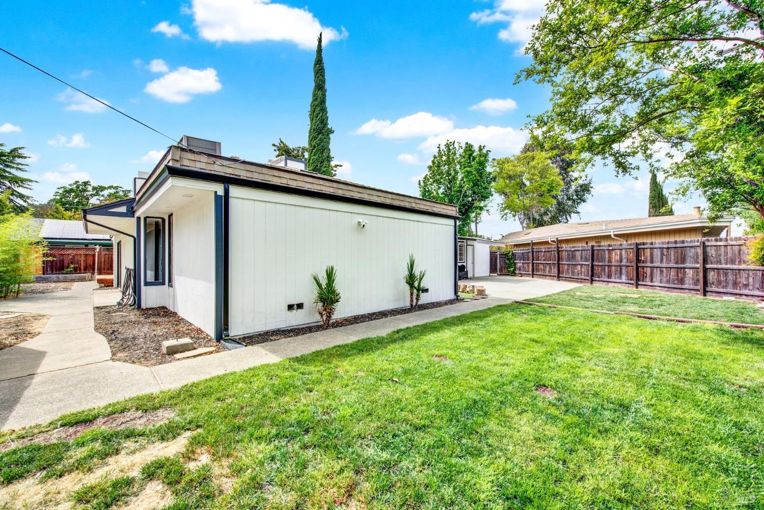 Detail Gallery Image 60 of 77 For 511 Hemlock Ct, Vacaville,  CA 95688 - 3 Beds | 2 Baths