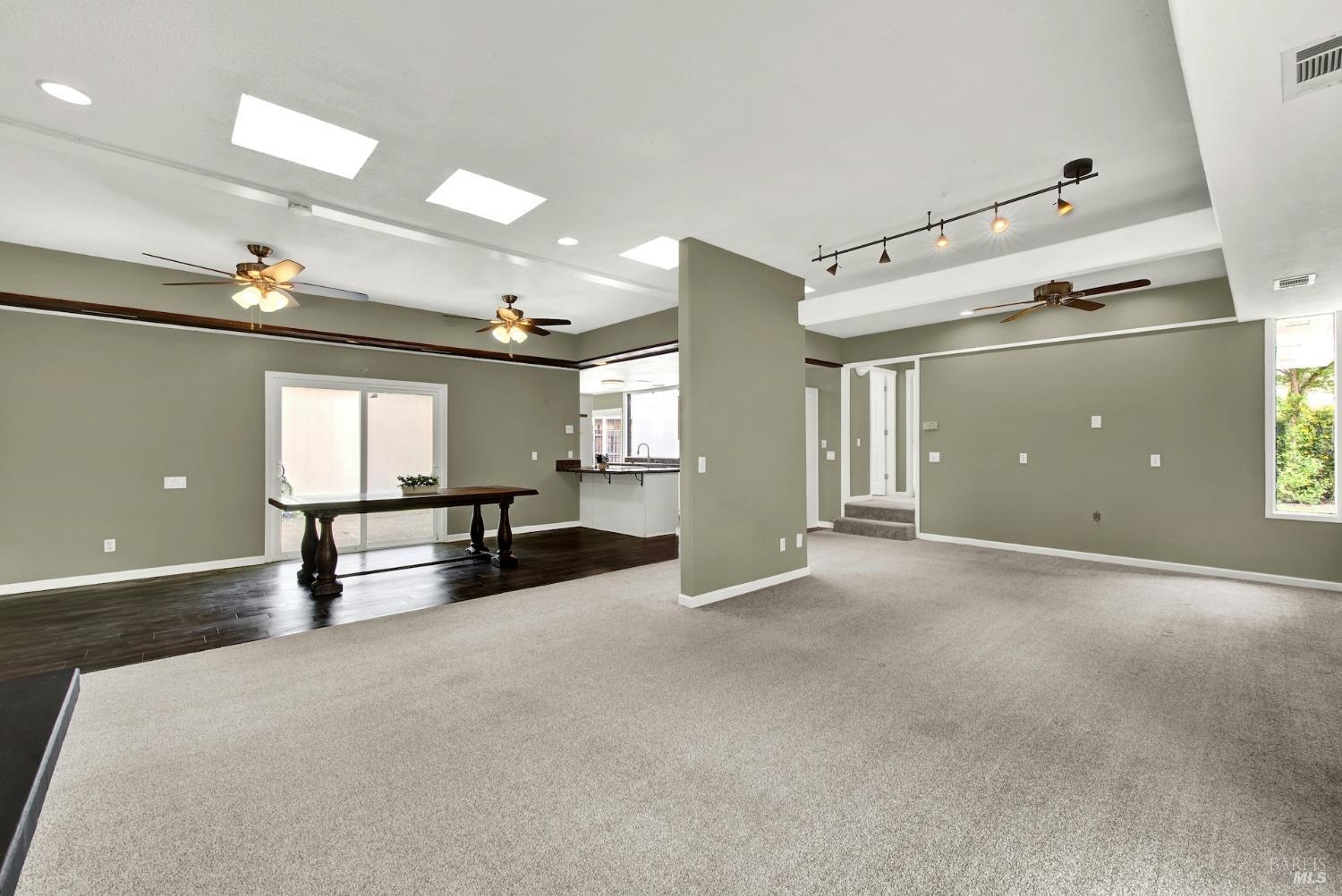 Detail Gallery Image 20 of 77 For 511 Hemlock Ct, Vacaville,  CA 95688 - 3 Beds | 2 Baths