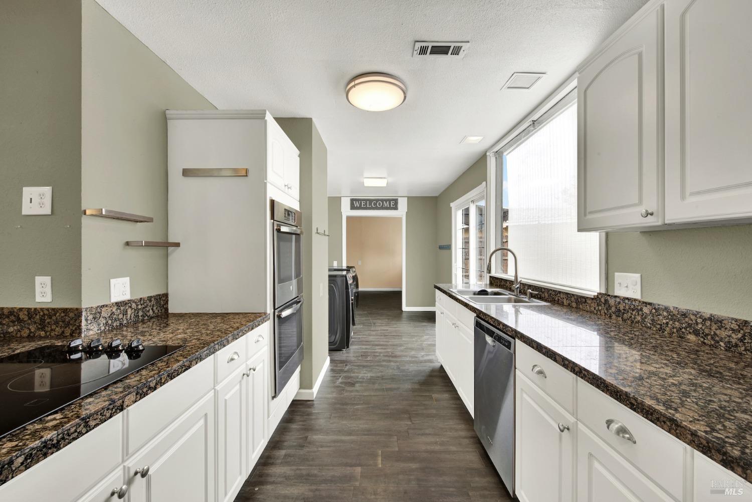 Detail Gallery Image 26 of 77 For 511 Hemlock Ct, Vacaville,  CA 95688 - 3 Beds | 2 Baths
