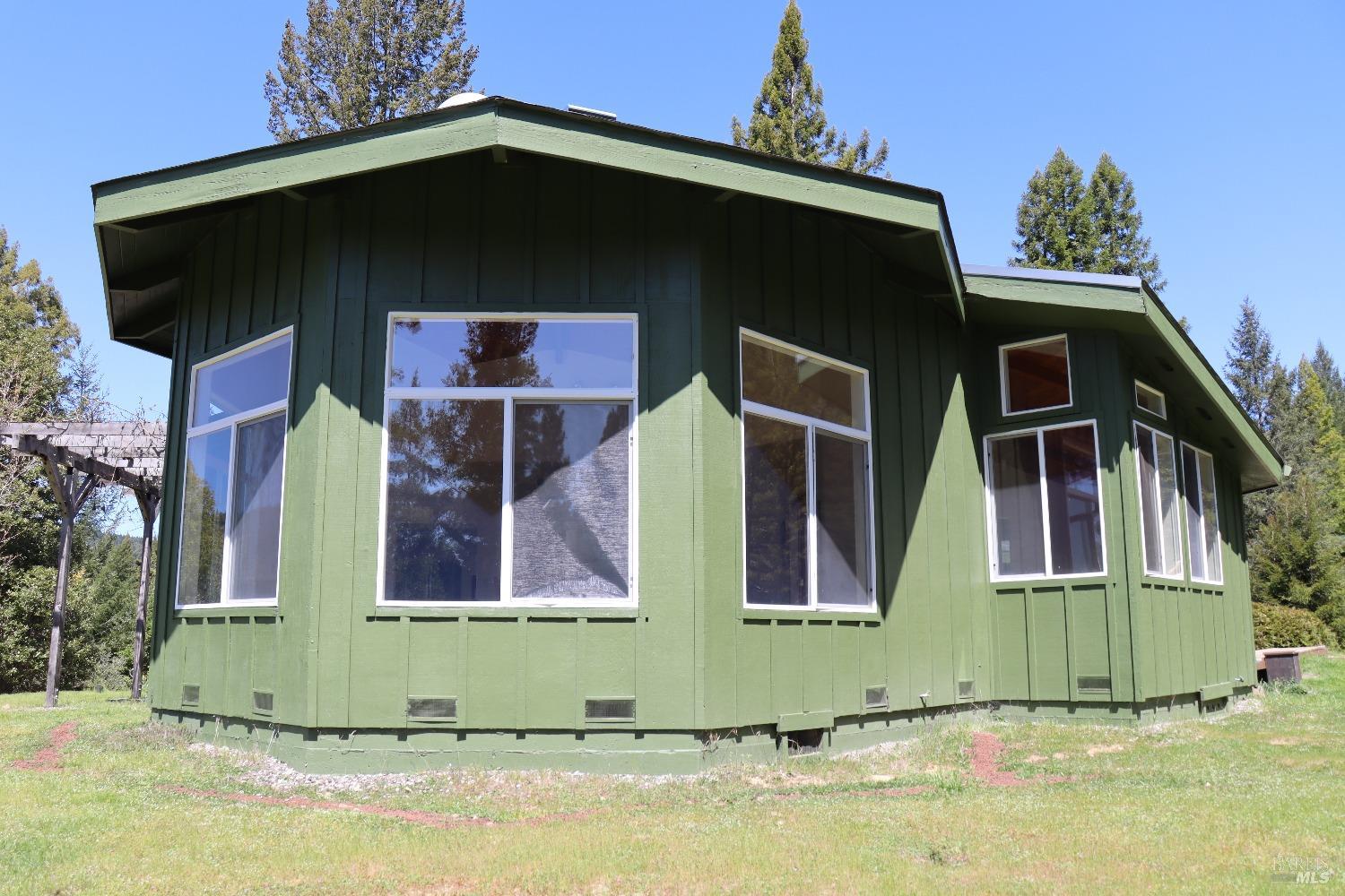Detail Gallery Image 8 of 93 For 16770 Branscomb Rd, Branscomb,  CA 95454 - 2 Beds | 2 Baths