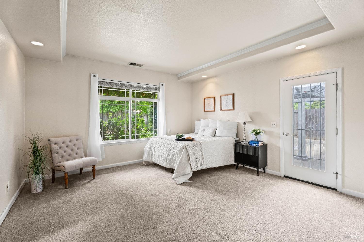 Detail Gallery Image 16 of 34 For 458 Kennwood Dr, Ukiah,  CA 95482 - 3 Beds | 2 Baths