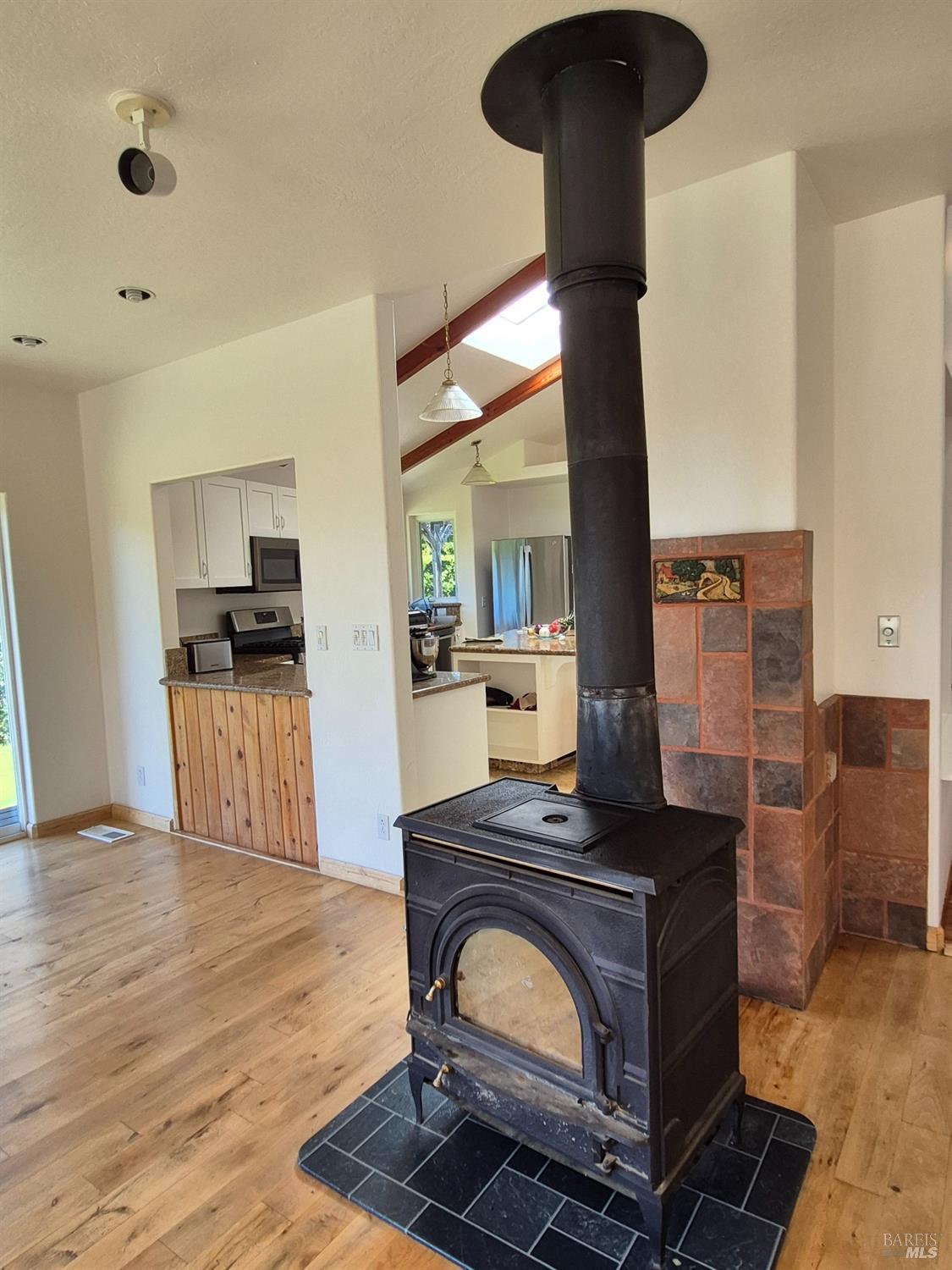Detail Gallery Image 39 of 93 For 16770 Branscomb Rd, Branscomb,  CA 95454 - 2 Beds | 2 Baths