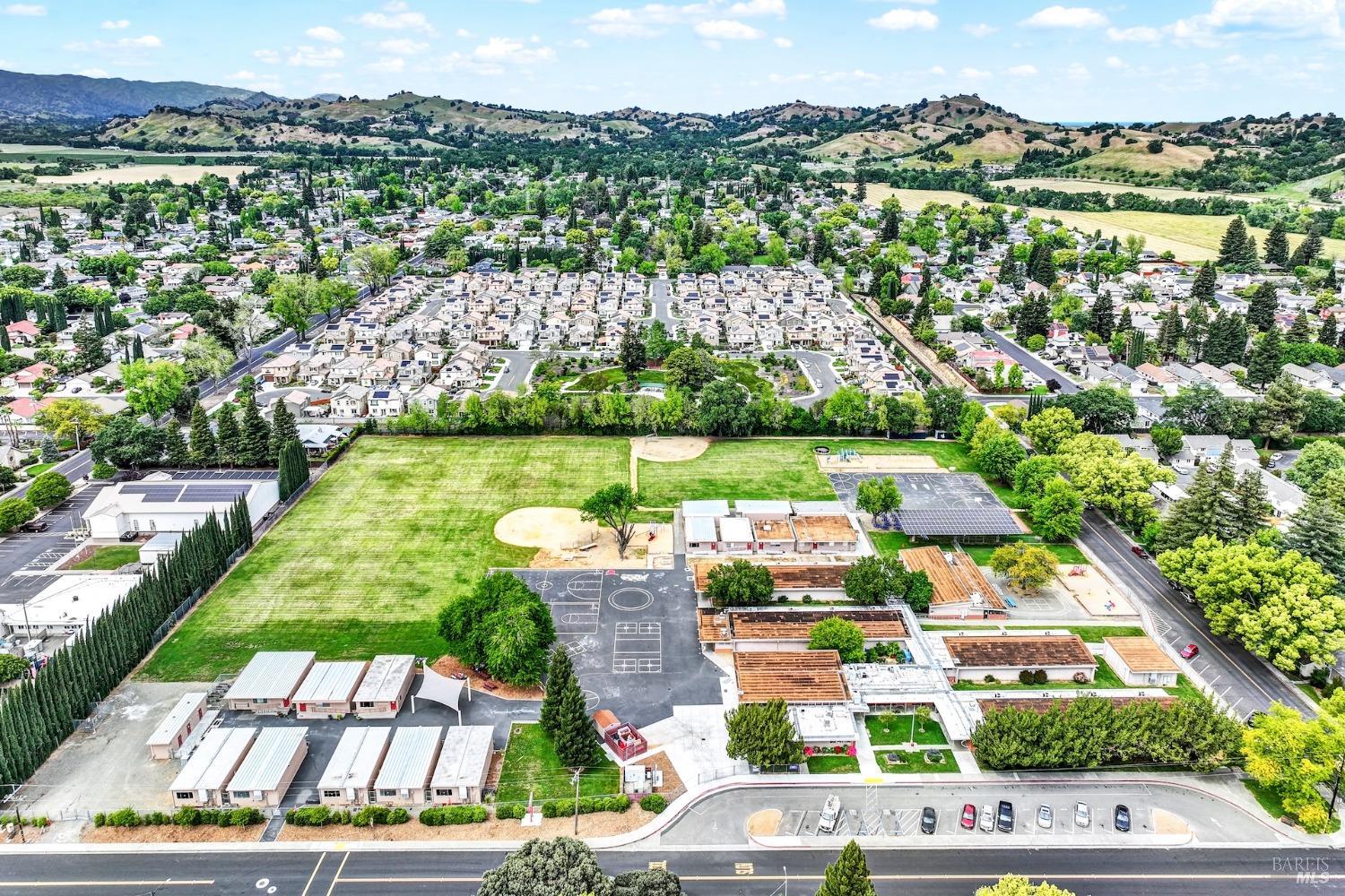 Detail Gallery Image 74 of 77 For 511 Hemlock Ct, Vacaville,  CA 95688 - 3 Beds | 2 Baths
