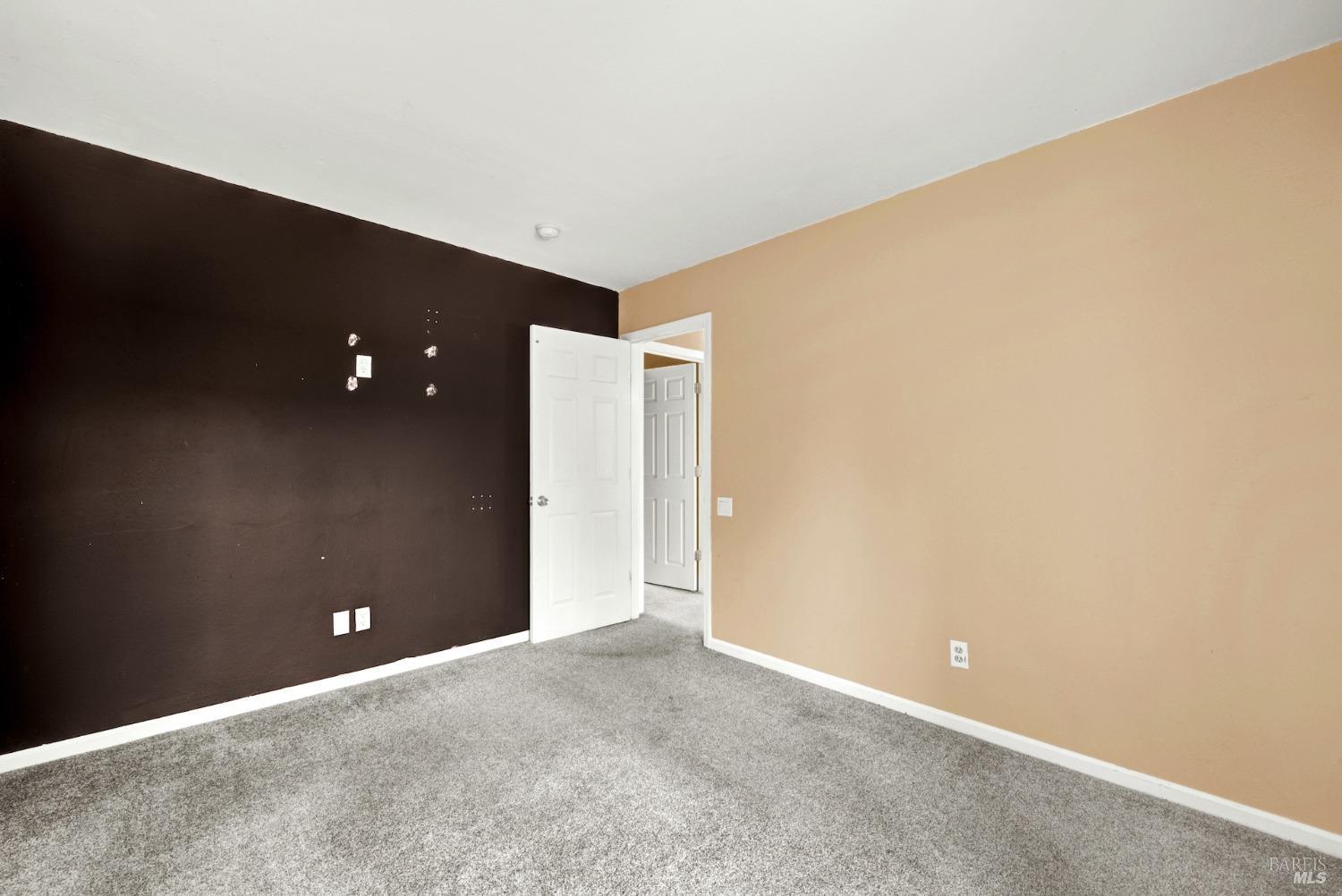 Detail Gallery Image 43 of 77 For 511 Hemlock Ct, Vacaville,  CA 95688 - 3 Beds | 2 Baths