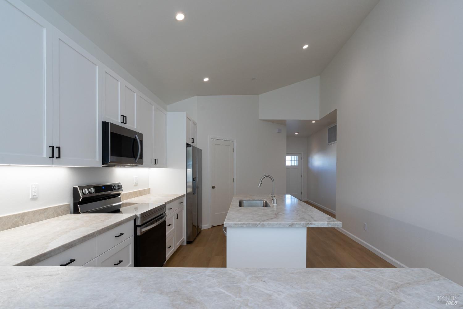 Detail Gallery Image 9 of 35 For 3720 Espresso Ct, Santa Rosa,  CA 95403 - 4 Beds | 2 Baths