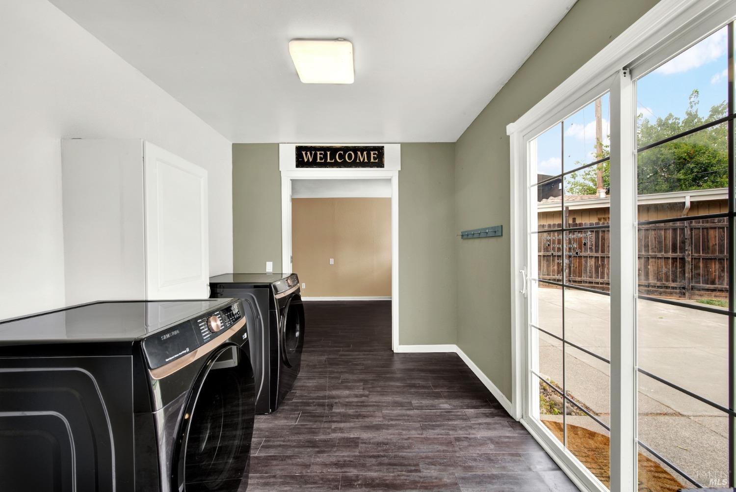 Detail Gallery Image 31 of 77 For 511 Hemlock Ct, Vacaville,  CA 95688 - 3 Beds | 2 Baths
