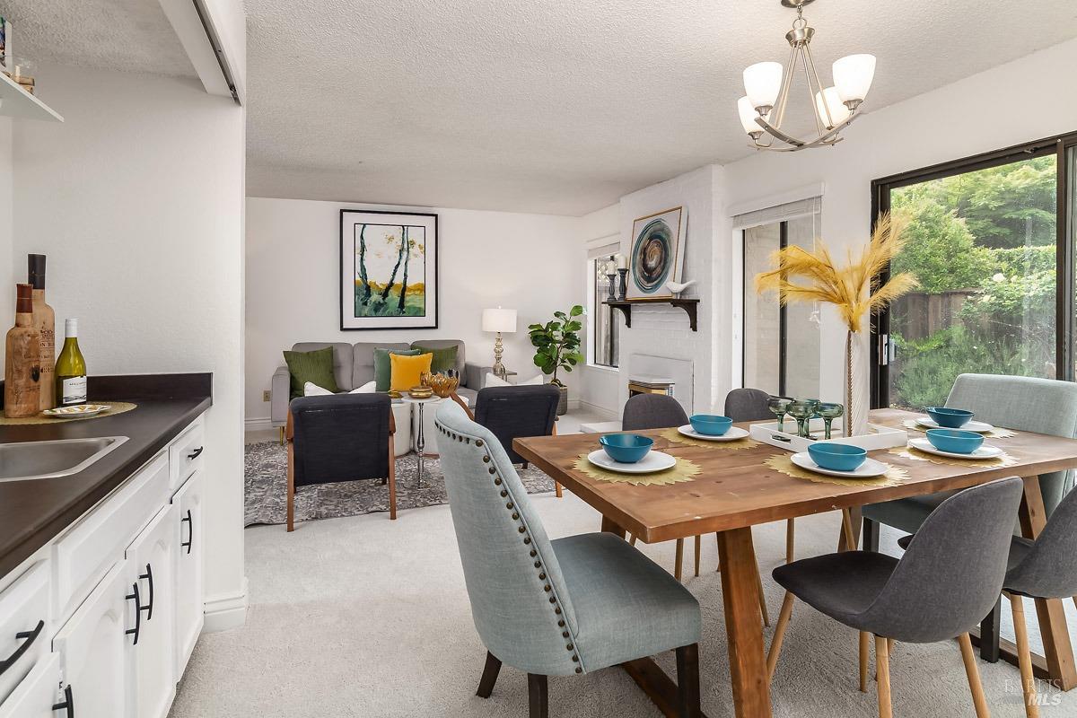 Detail Gallery Image 7 of 29 For 728 Walnut Ct, Novato,  CA 94945 - 4 Beds | 2/1 Baths