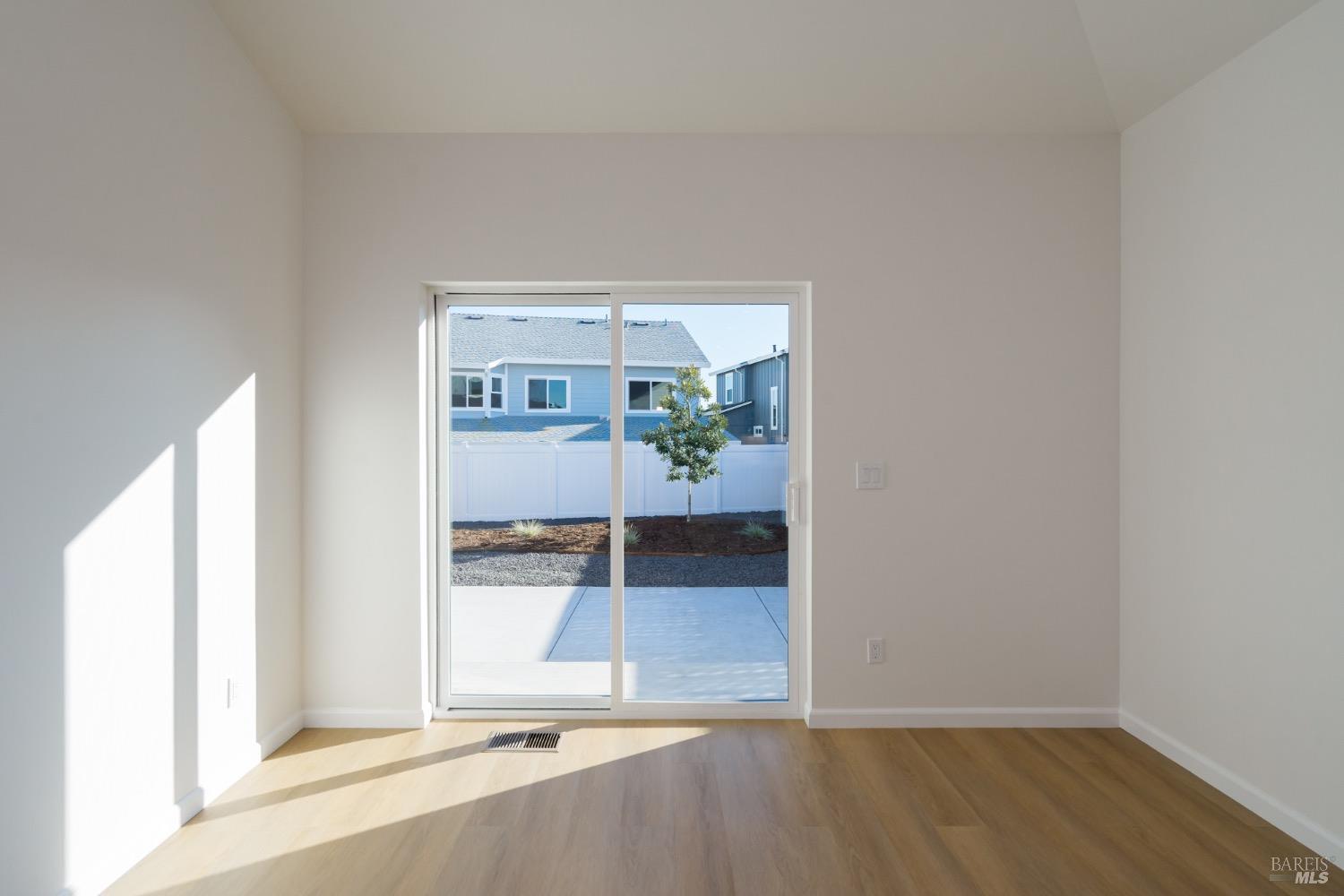 Detail Gallery Image 11 of 35 For 3720 Espresso Ct, Santa Rosa,  CA 95403 - 4 Beds | 2 Baths