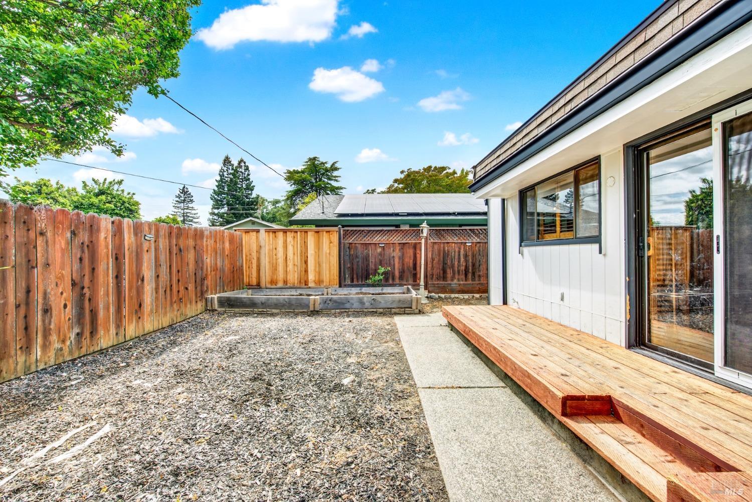 Detail Gallery Image 66 of 77 For 511 Hemlock Ct, Vacaville,  CA 95688 - 3 Beds | 2 Baths