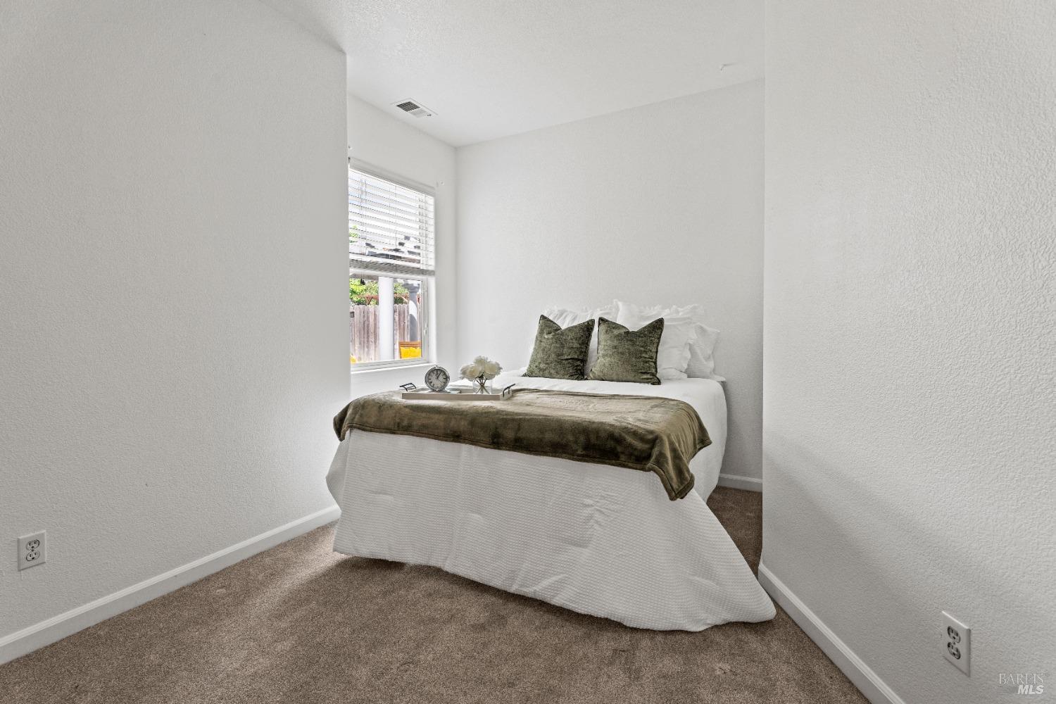 Detail Gallery Image 14 of 34 For 458 Kennwood Dr, Ukiah,  CA 95482 - 3 Beds | 2 Baths