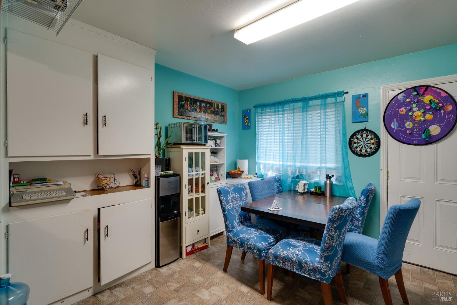 Detail Gallery Image 14 of 16 For 914 Deturk Ave, Santa Rosa,  CA 95404 - – Beds | – Baths
