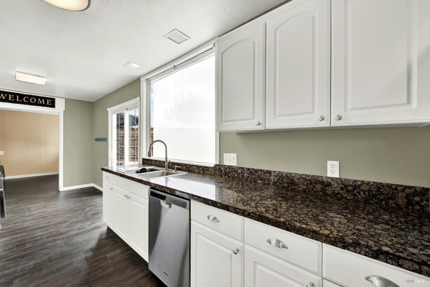 Detail Gallery Image 27 of 77 For 511 Hemlock Ct, Vacaville,  CA 95688 - 3 Beds | 2 Baths