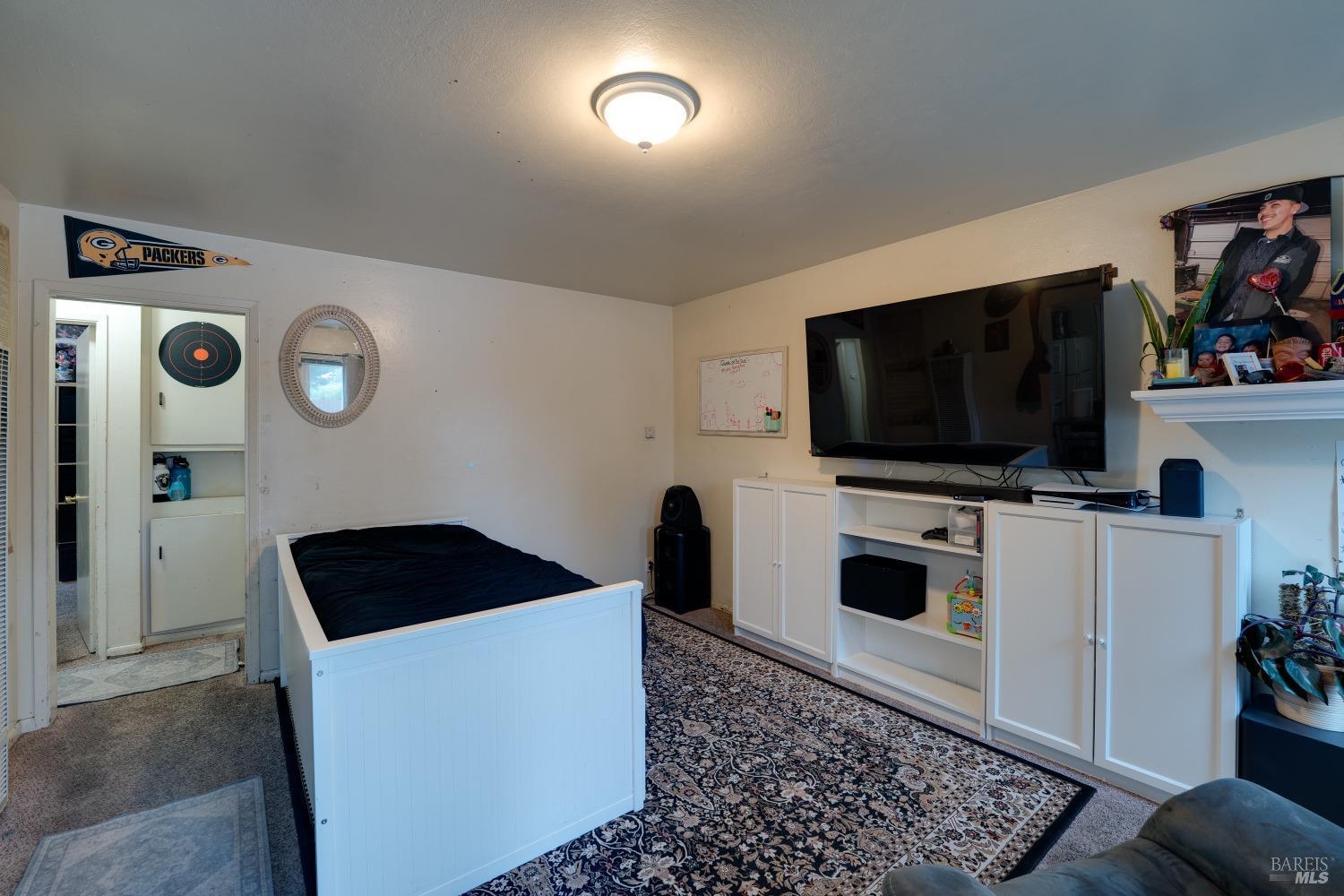 Detail Gallery Image 4 of 16 For 914 Deturk Ave, Santa Rosa,  CA 95404 - – Beds | – Baths