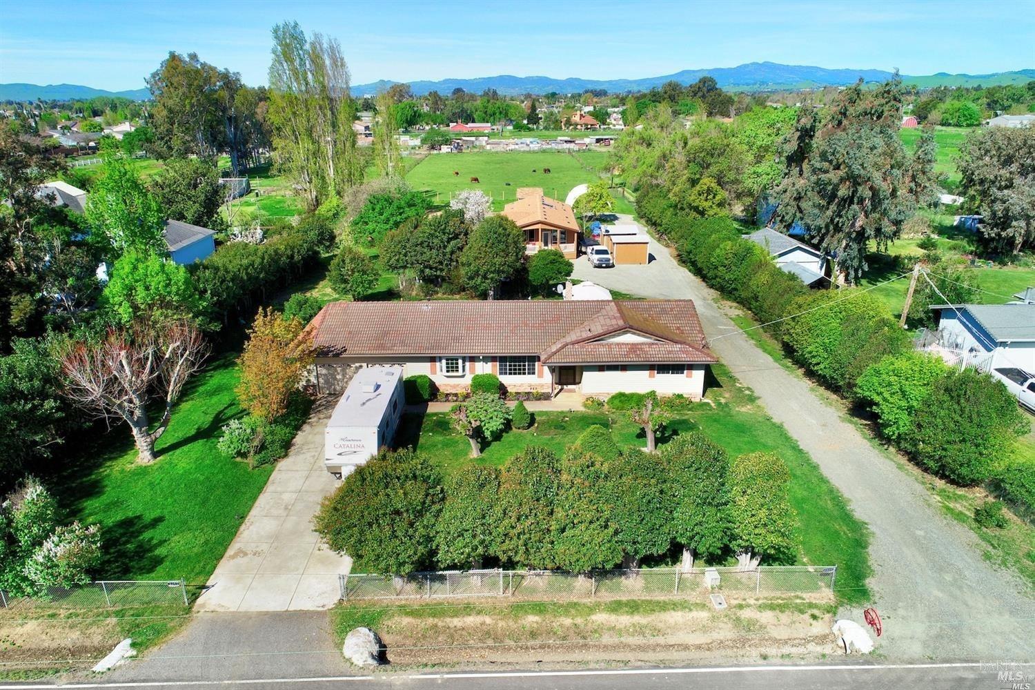 Detail Gallery Image 2 of 10 For 4353 Solano Road Rd, Fairfield,  CA 94533 - 3 Beds | 2/1 Baths