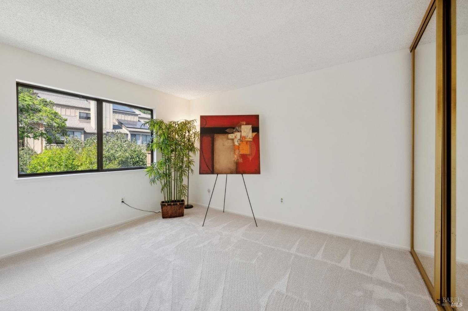 Detail Gallery Image 38 of 51 For 73 Flicker Dr, Novato,  CA 94949 - 3 Beds | 2/1 Baths