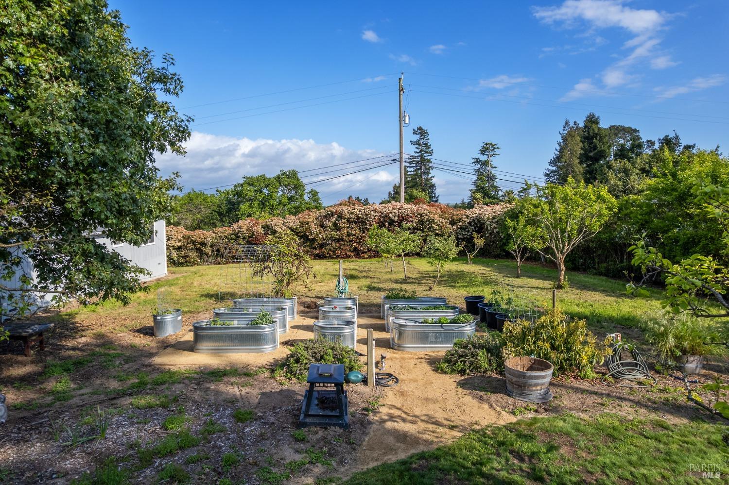 Detail Gallery Image 5 of 41 For 2855 Old Gravenstein Hwy, Sebastopol,  CA 95472 - 2 Beds | 1 Baths