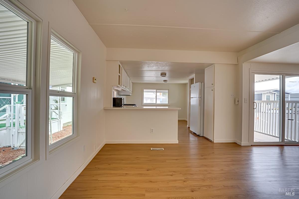 Detail Gallery Image 8 of 14 For 115 Coachman Ln 19, Santa Rosa,  CA 95404 - 2 Beds | 1 Baths