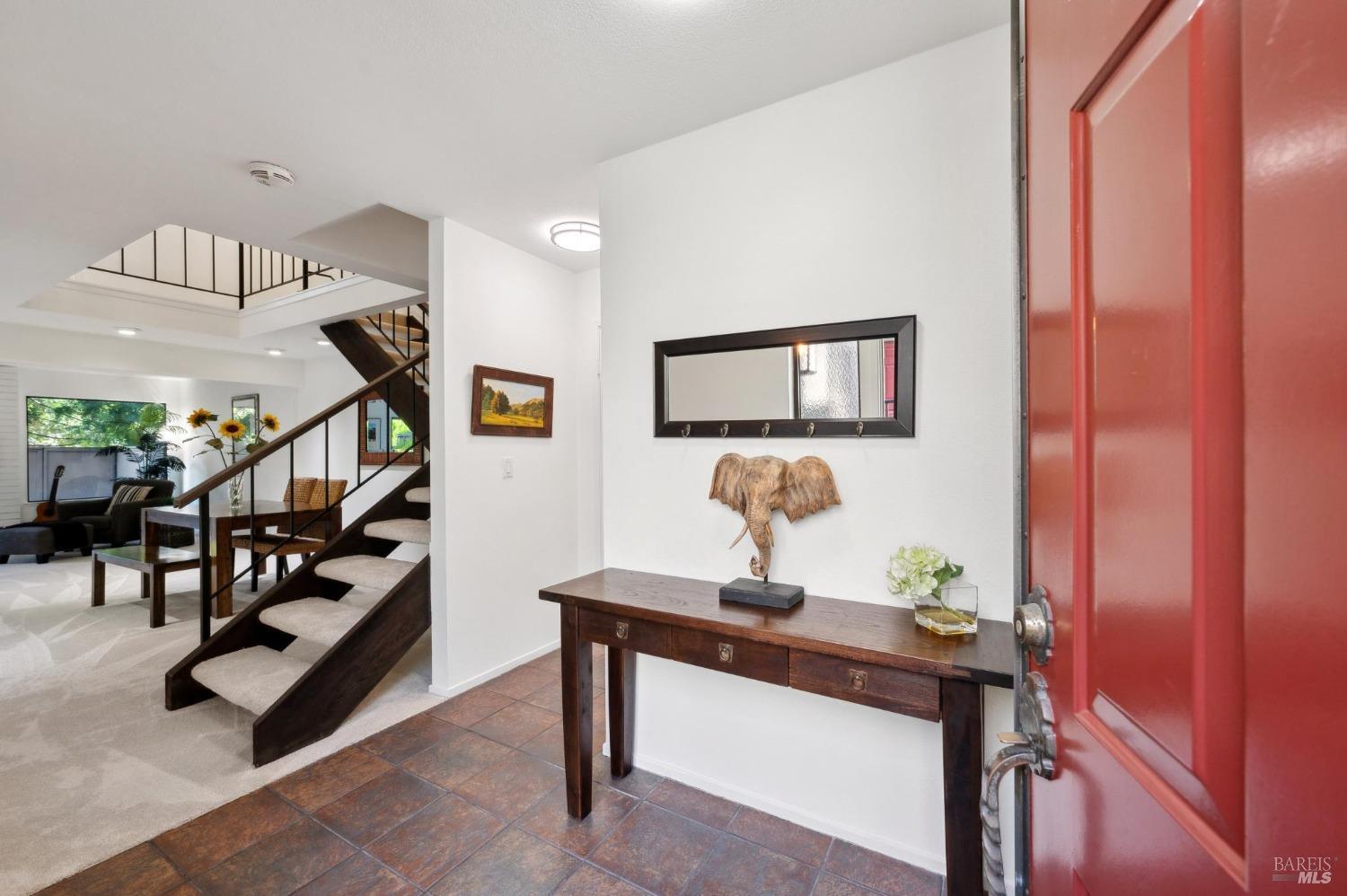 Detail Gallery Image 6 of 51 For 73 Flicker Dr, Novato,  CA 94949 - 3 Beds | 2/1 Baths