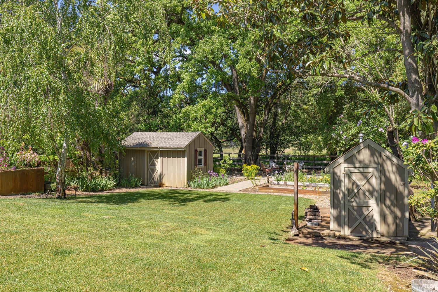 Detail Gallery Image 33 of 78 For 3180 Vichy Ave, Napa,  CA 94558 - 3 Beds | 3 Baths