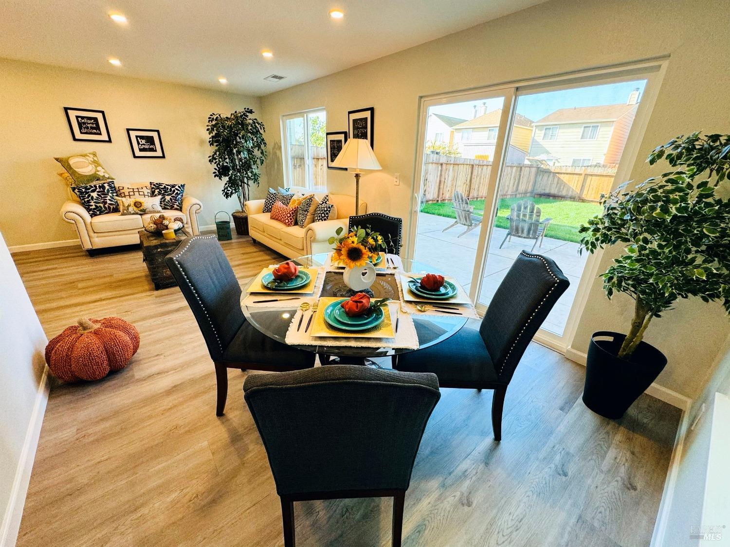 Detail Gallery Image 6 of 48 For 19 4th St, Richmond,  CA 94801 - 3 Beds | 2/1 Baths