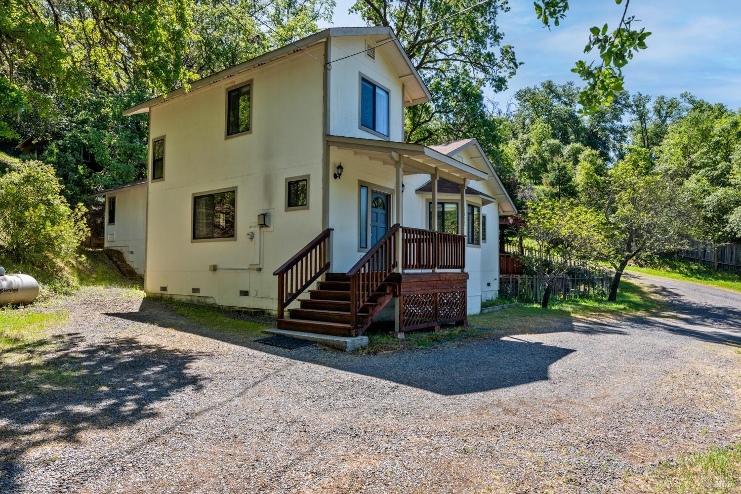Detail Gallery Image 3 of 34 For 1875 Road B Rd, Redwood Valley,  CA 95470 - 3 Beds | 2 Baths