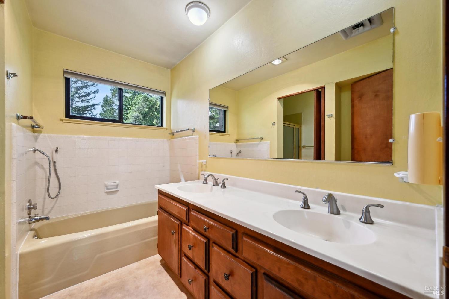 Detail Gallery Image 22 of 31 For 3369 Jaylee Dr, Santa Rosa,  CA 95404 - 4 Beds | 2/1 Baths