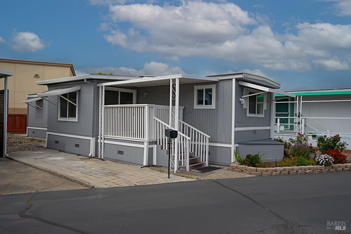 Detail Gallery Image 1 of 14 For 115 Coachman Ln 19, Santa Rosa,  CA 95404 - 2 Beds | 1 Baths