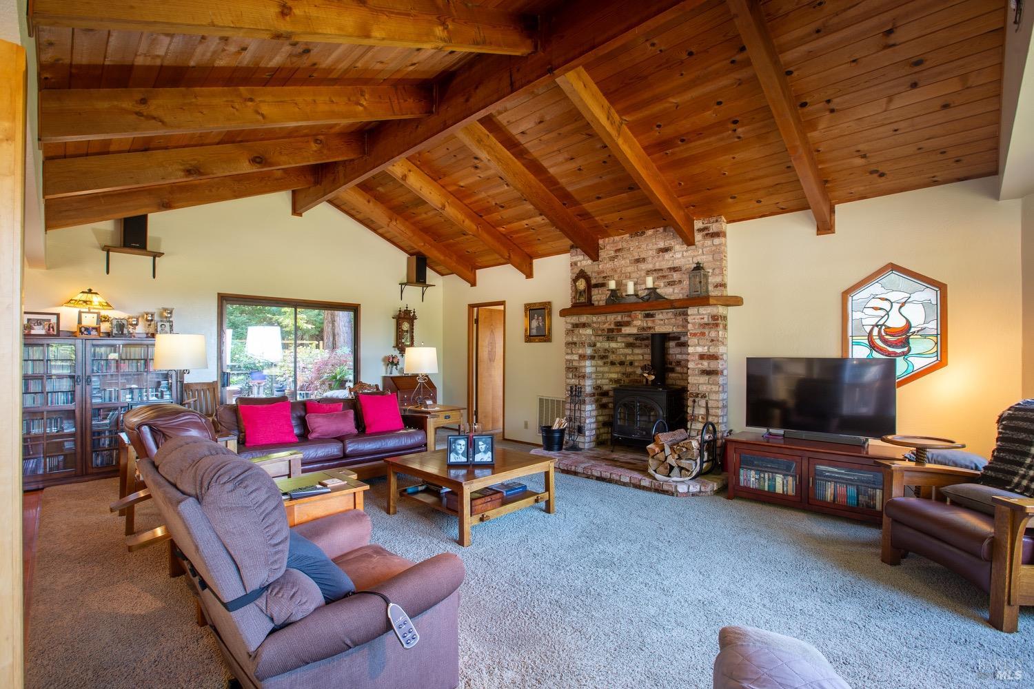 Detail Gallery Image 8 of 47 For 32391 Mill Creek Dr, Fort Bragg,  CA 95437 - 3 Beds | 2 Baths