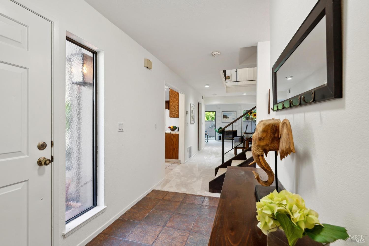 Detail Gallery Image 8 of 51 For 73 Flicker Dr, Novato,  CA 94949 - 3 Beds | 2/1 Baths