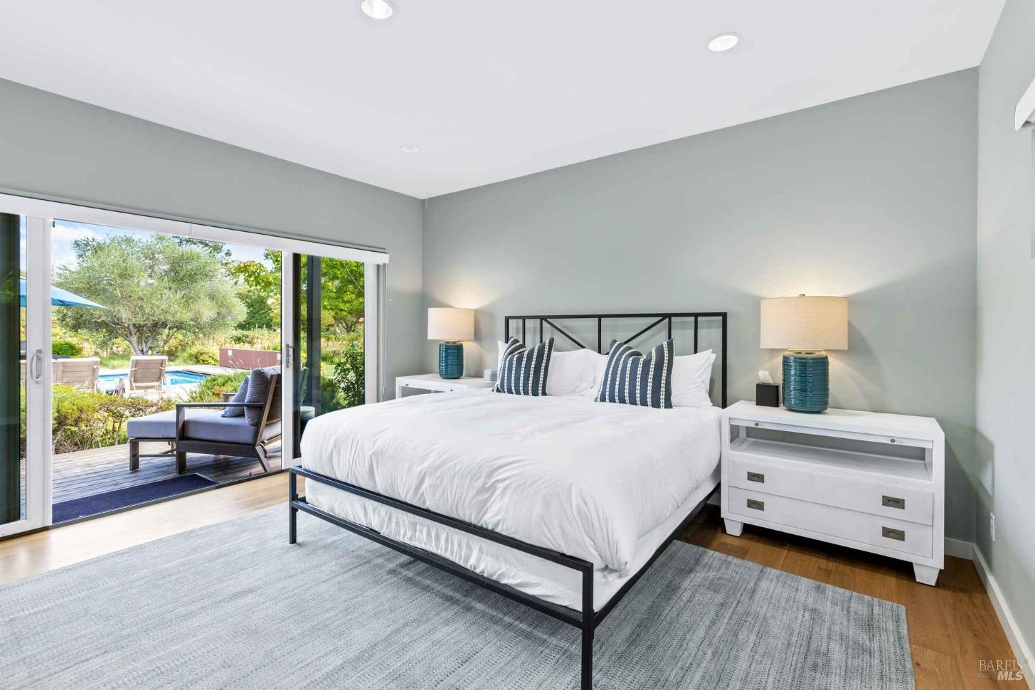 Detail Gallery Image 16 of 35 For 2252 W Dry Creek Rd, Healdsburg,  CA 95448 - 5 Beds | 5 Baths