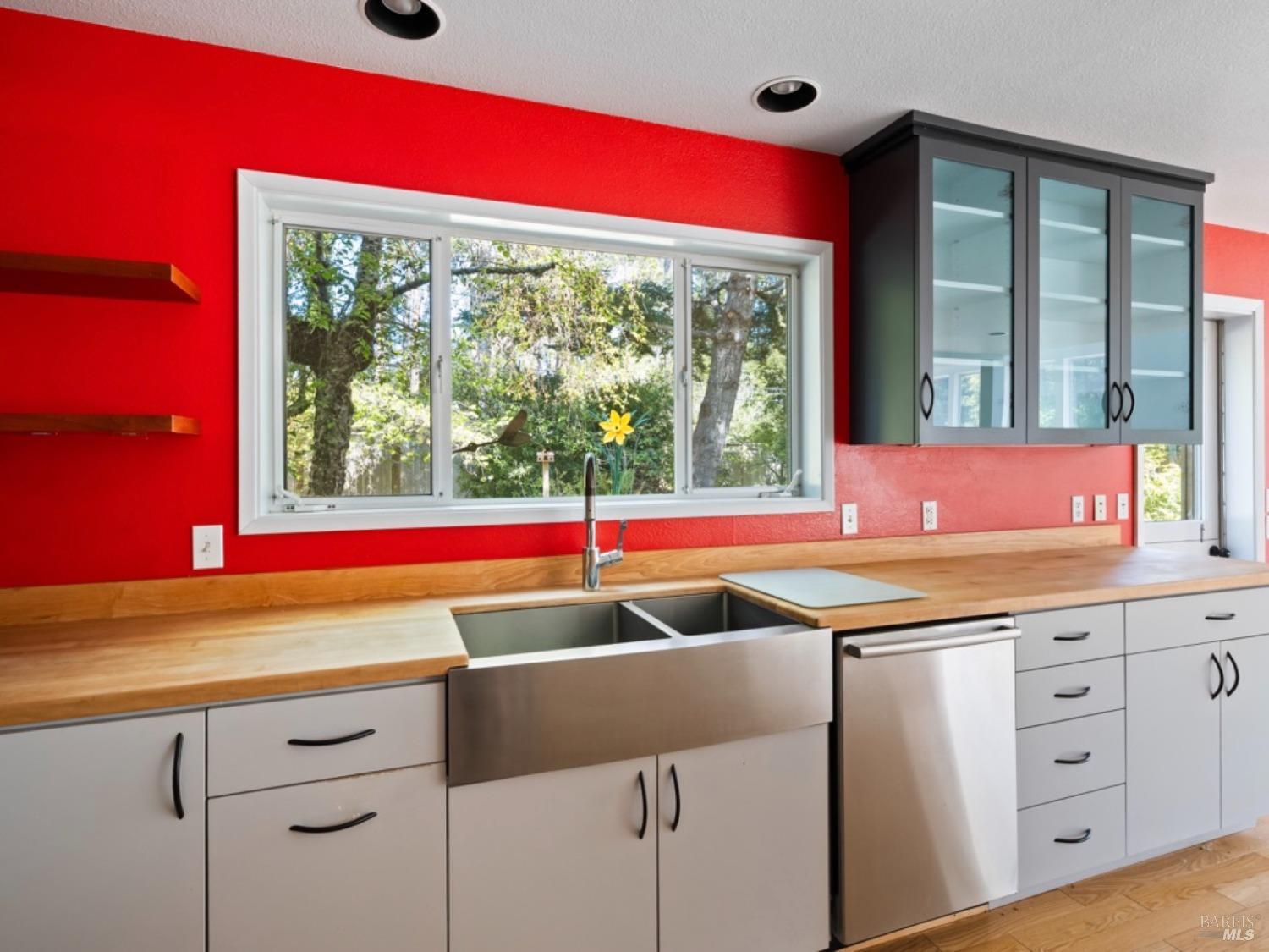 Detail Gallery Image 14 of 39 For 13350 Point Cabrillo Dr, Mendocino,  CA 95460 - 3 Beds | 2 Baths