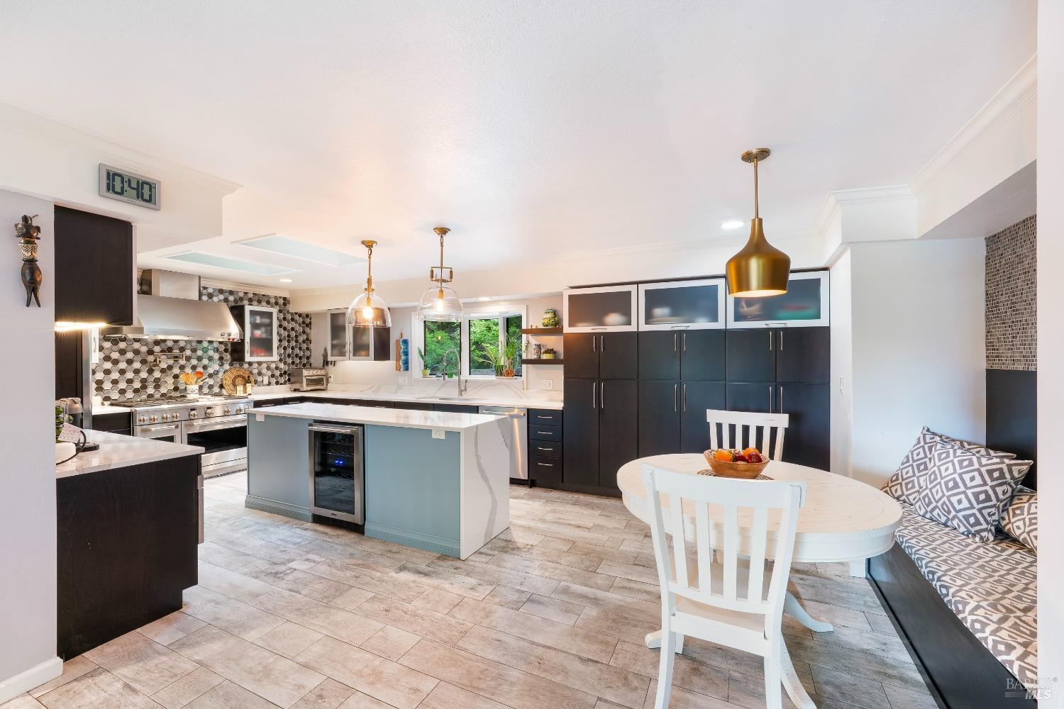 Detail Gallery Image 15 of 57 For 1340 Vista Verde Rd, Ukiah,  CA 95482 - 3 Beds | 2/1 Baths