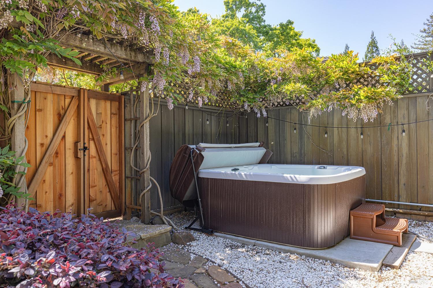 Detail Gallery Image 28 of 78 For 3180 Vichy Ave, Napa,  CA 94558 - 3 Beds | 3 Baths