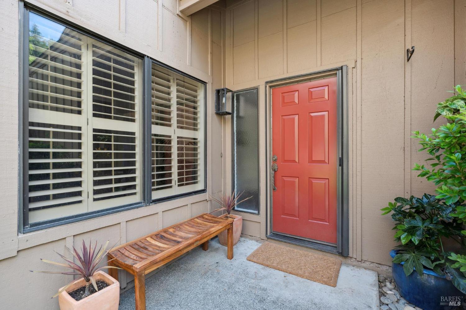 Detail Gallery Image 5 of 51 For 73 Flicker Dr, Novato,  CA 94949 - 3 Beds | 2/1 Baths