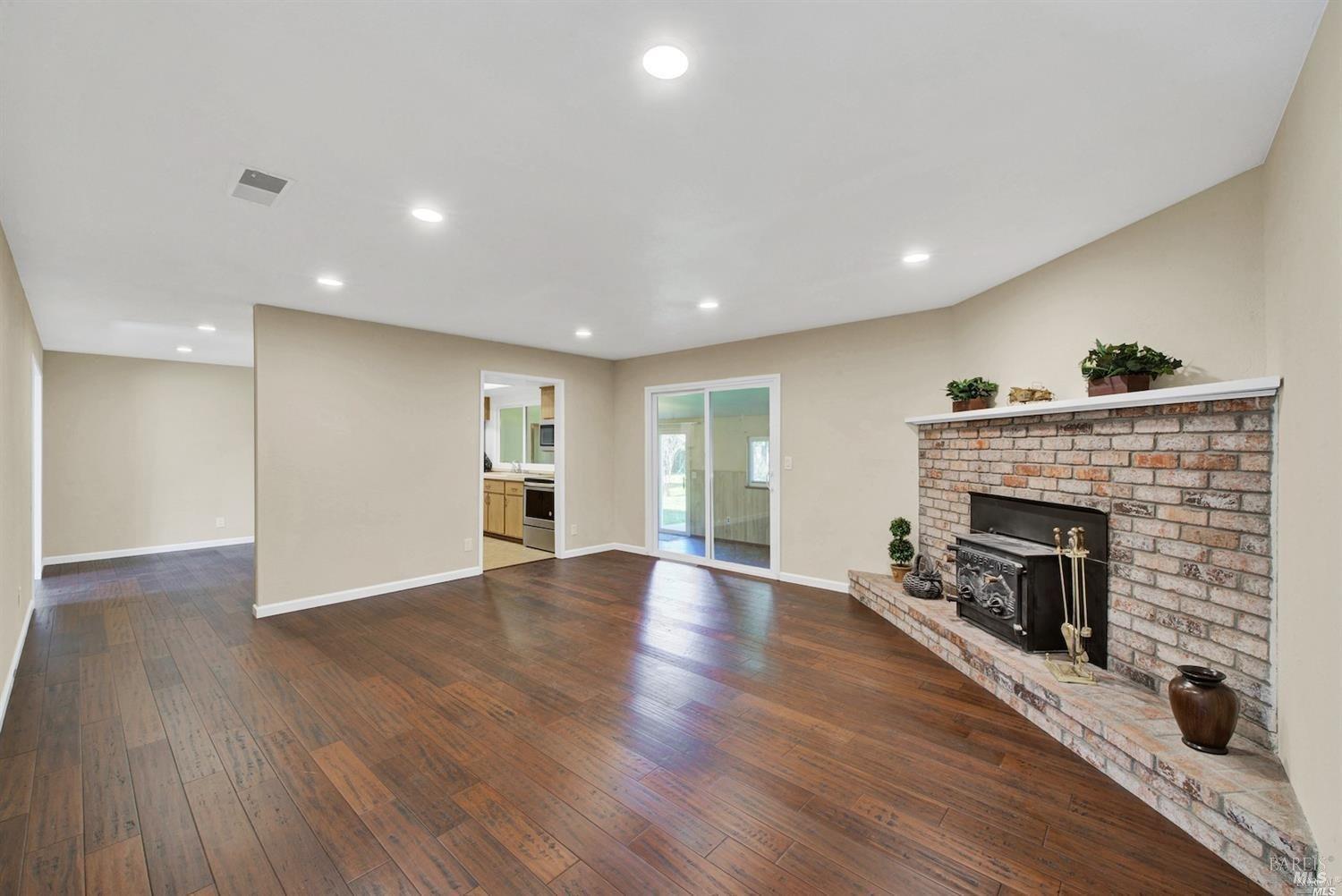 Detail Gallery Image 9 of 10 For 4353 Solano Road Rd, Fairfield,  CA 94533 - 3 Beds | 2/1 Baths