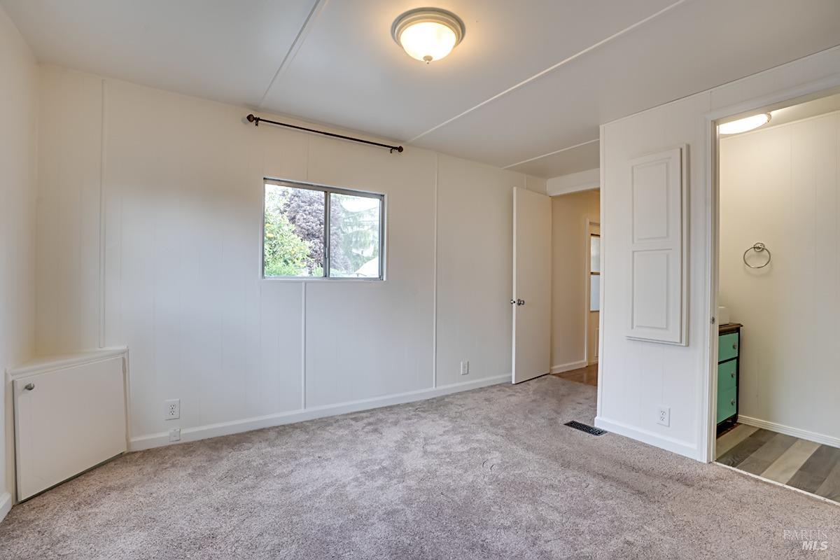 Detail Gallery Image 30 of 32 For 127 Coachman Ln 13, Santa Rosa,  CA 95404 - 2 Beds | 2 Baths