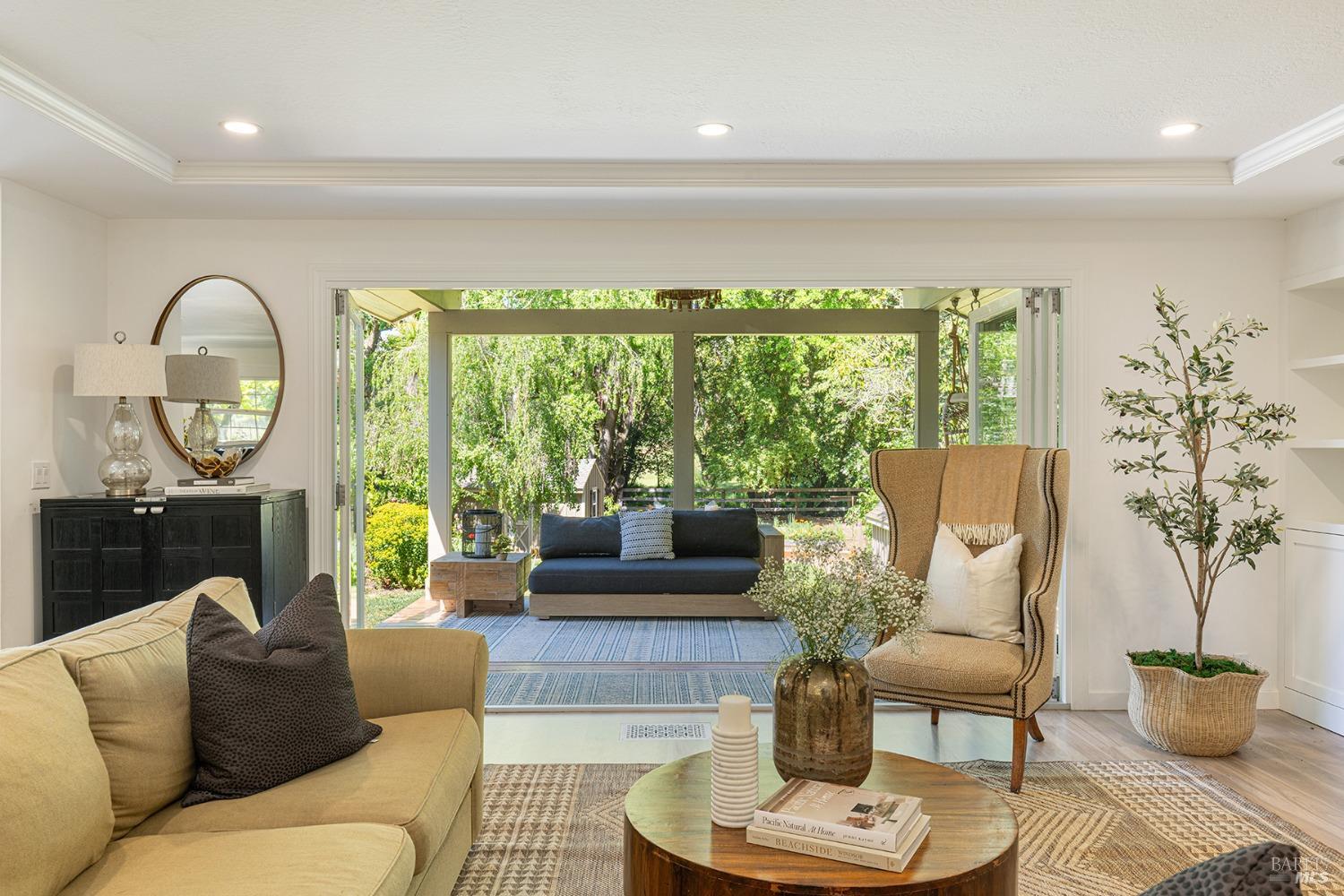 Detail Gallery Image 13 of 78 For 3180 Vichy Ave, Napa,  CA 94558 - 3 Beds | 3 Baths