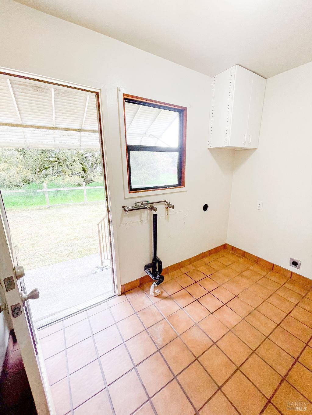 Detail Gallery Image 27 of 42 For 239 Live Oak Dr, Petaluma,  CA 94952 - 2 Beds | 1 Baths