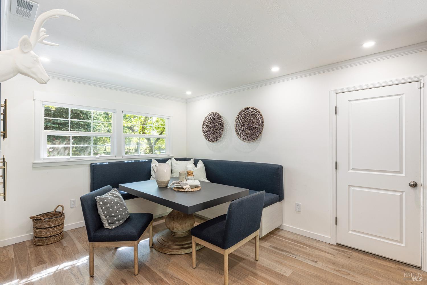 Detail Gallery Image 24 of 78 For 3180 Vichy Ave, Napa,  CA 94558 - 3 Beds | 3 Baths