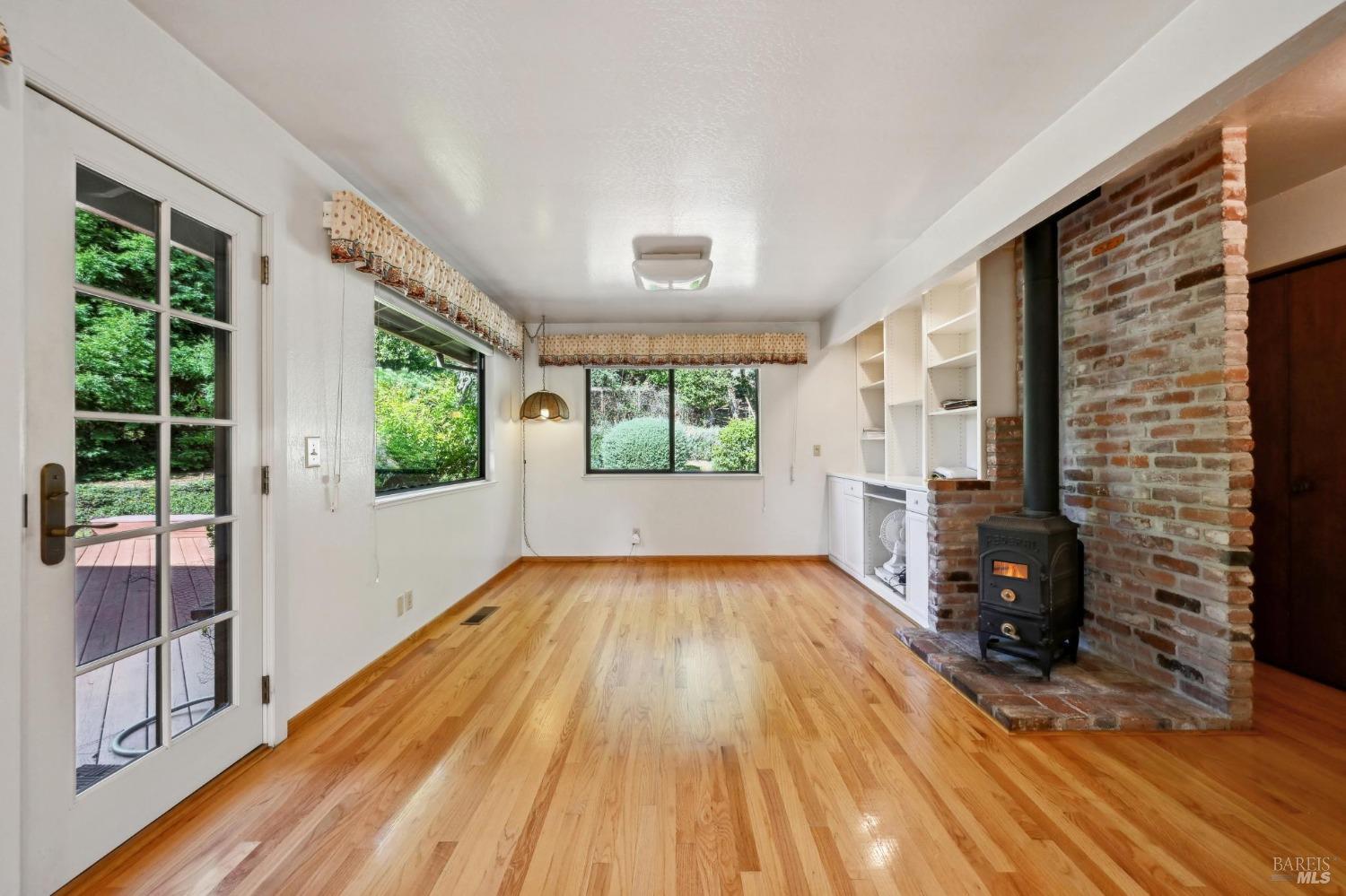 Detail Gallery Image 19 of 31 For 3369 Jaylee Dr, Santa Rosa,  CA 95404 - 4 Beds | 2/1 Baths