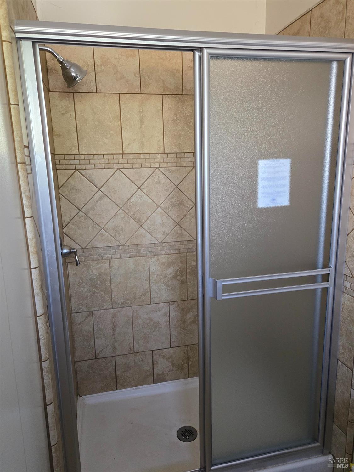 Detail Gallery Image 16 of 16 For 519 Tamarack Dr, San Rafael,  CA 94903 - 3 Beds | 2 Baths