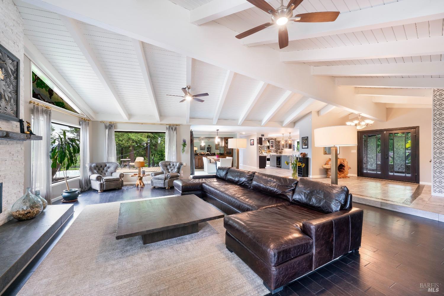 Detail Gallery Image 12 of 57 For 1340 Vista Verde Rd, Ukiah,  CA 95482 - 3 Beds | 2/1 Baths