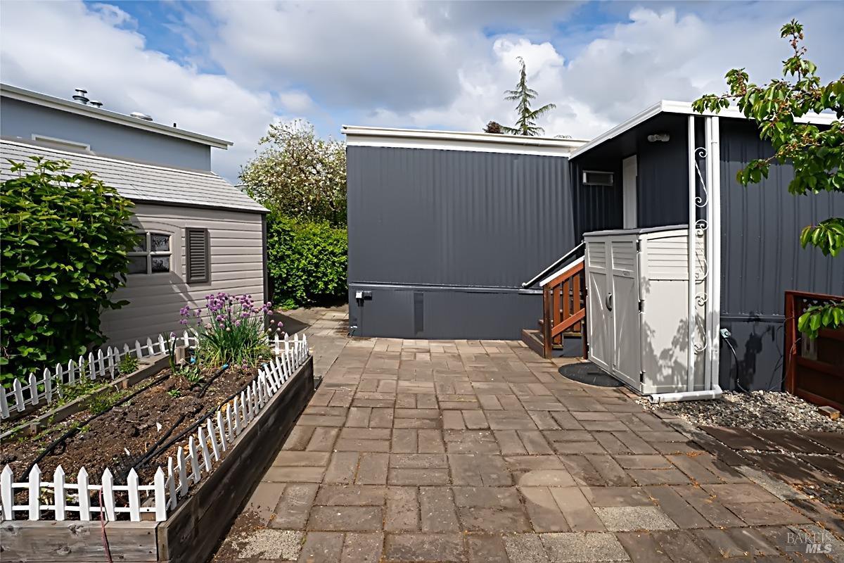 Detail Gallery Image 10 of 32 For 127 Coachman Ln 13, Santa Rosa,  CA 95404 - 2 Beds | 2 Baths